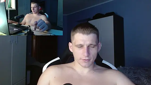 Snapshot of PoliglotJoe chatting on 09-13-25, 03:01 PoliglotJoe online show from 09-13-25, 03:01