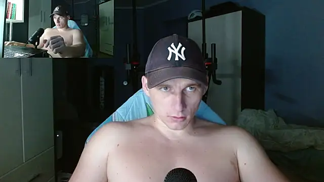 Snapshot of PoliglotJoe chatting on 10-11-25, 03:21 PoliglotJoe online show from 10-11-25, 03:21
