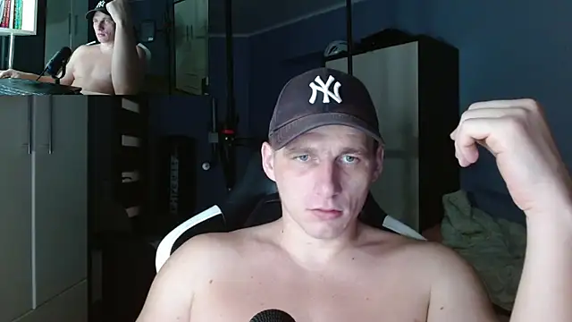 Snapshot of PoliglotJoe chatting on 10-15-25, 02:11 PoliglotJoe online show from 10-15-25, 02:11