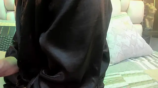 Salo Heaven online show from 12-15-25, 01:37