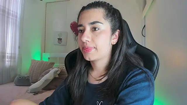 annadu011 online show from 03-13-25, 08:43