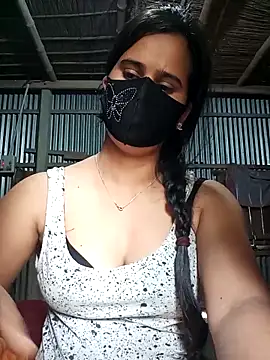 Snapshot of Sexy-Binita chatting on 02-19-25, 05:38 Sexy-Binita online show from 02-19-25, 05:38