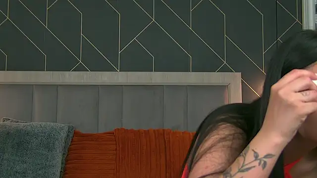 EmyLaveau online show from 04-21-26, 05:14