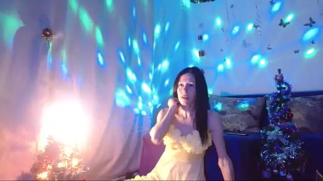 ElysaSun online show from 12-20-25, 06:15