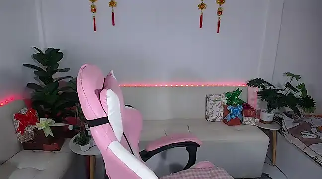 Snapshot of plysaithailand chatting on 02-13-25, 06:30 plysaithailand online show from 02-13-25, 06:30