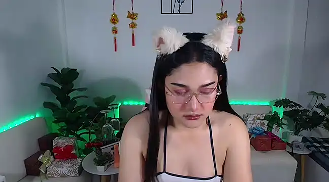 Snapshot of plysaithailand chatting on 03-21-25, 12:51 plysaithailand online show from 03-21-25, 12:51