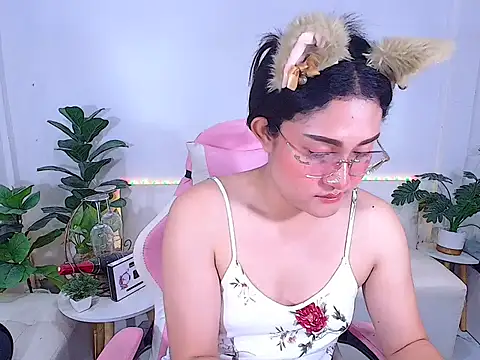 Snapshot of plysaithailand chatting on 09-22-25, 12:18 plysaithailand online show from 09-22-25, 12:18