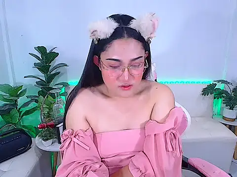 Snapshot of plysaithailand chatting on 10-29-25, 02:30 plysaithailand online show from 10-29-25, 02:30