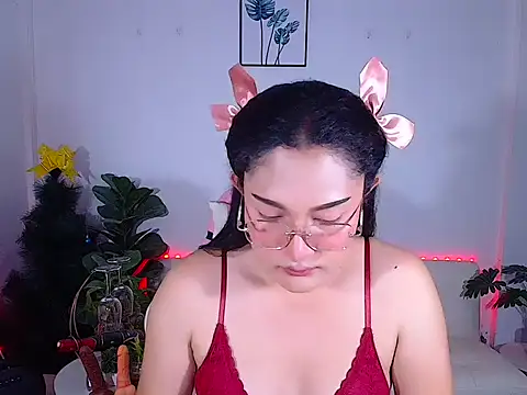 Snapshot of plysaithailand chatting on 05-21-26, 06:42 plysaithailand online show from 05-21-26, 06:42
