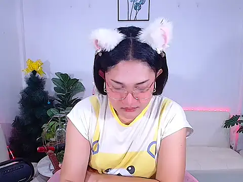 Snapshot of plysaithailand chatting on 05-27-26, 11:02 plysaithailand online show from 05-27-26, 11:02