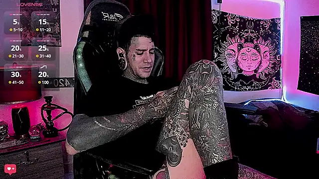 Snapshot of josh__ackerman chatting on 12-29-24, 05:31 josh ackerman online show from 12-29-24, 05:31