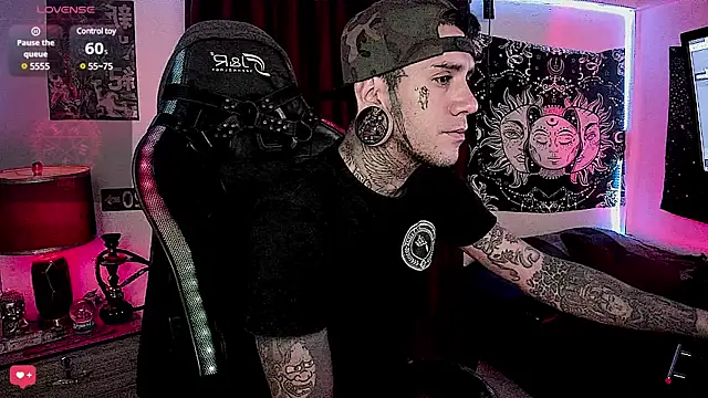 Snapshot of josh__ackerman chatting on 01-04-25, 11:22 josh ackerman online show from 01-04-25, 11:22