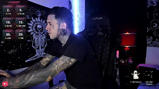 Snapshot of josh__ackerman chatting on 02-25-25, 12:25 josh ackerman online show from 02-25-25, 12:25