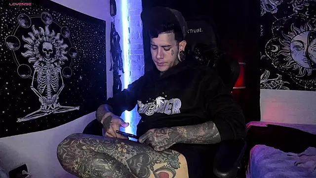 Snapshot of josh__ackerman chatting on 03-12-25, 02:52 josh ackerman online show from 03-12-25, 02:52