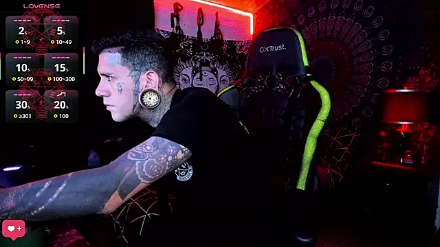 Snapshot of josh__ackerman chatting on 09-25-25, 09:07 josh ackerman online show from 09-25-25, 09:07