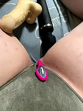 katcclovea online show from 12-04-25, 05:21