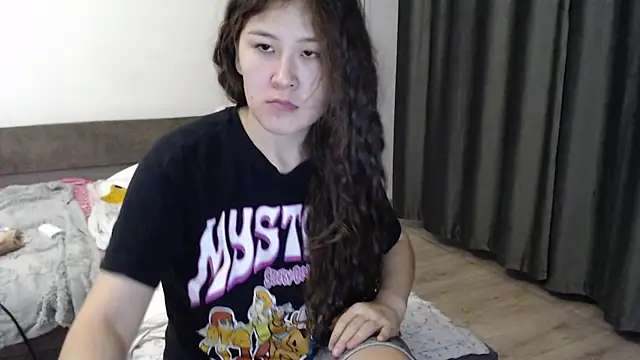 Riz girl online show from 09-13-25, 01:55