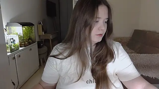 Snapshot of remirann_ chatting on 02-18-25, 04:05 remirann online show from 02-18-25, 04:05