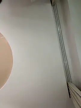 Snapshot of remirann_ chatting on 09-25-25, 06:33 remirann online show from 09-25-25, 06:33