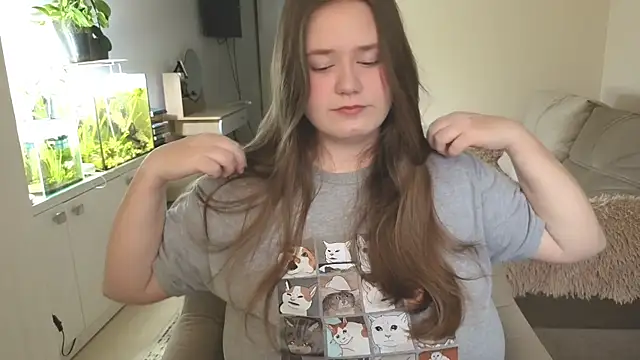 Snapshot of remirann_ chatting on 12-04-25, 12:25 remirann online show from 12-04-25, 12:25