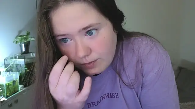 Snapshot of remirann_ chatting on 05-17-26, 06:44 remirann online show from 05-17-26, 06:44