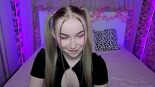 LilyStarlight online show from 04-06-26, 03:37