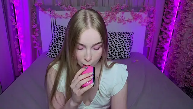 LilyStarlight online show from 05-29-26, 03:26