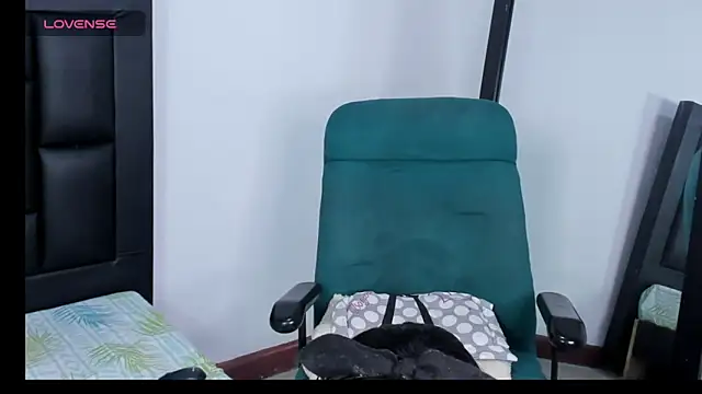 MaiaPetitte  online show from 01-07-26, 09:50