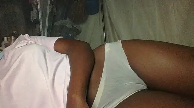 Snapshot of FatAss_baby chatting on 02-05-25, 02:29 FatAss baby online show from 02-05-25, 02:29
