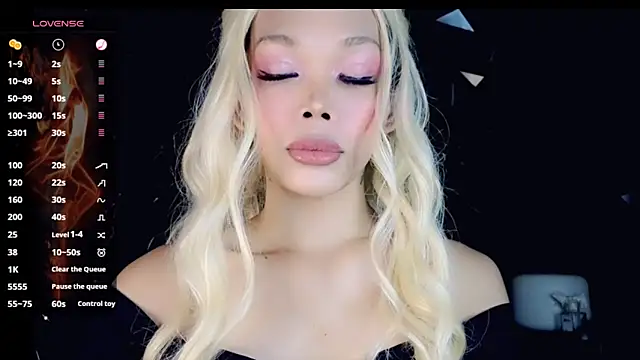 Snapshot of sugar_bbyxx chatting on 11-07-25, 04:23 sugar bbyxx online show from 11-07-25, 04:23