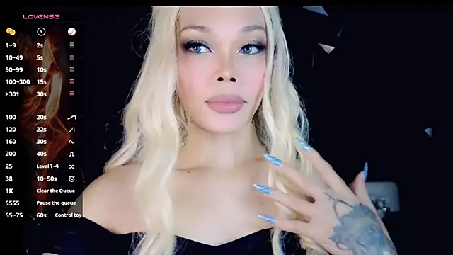 Snapshot of sugar_bbyxx chatting on 11-22-25, 06:12 sugar bbyxx online show from 11-22-25, 06:12