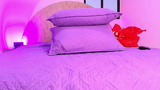  ebony-queen  online show from 11-19-25, 11:54