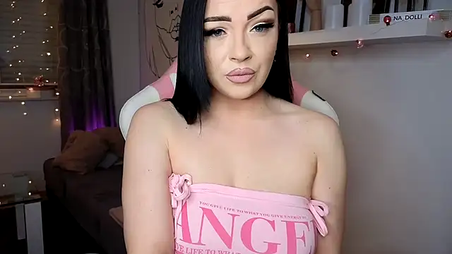 Snapshot of na_dolli chatting on 01-05-25, 01:04 na dolli online show from 01-05-25, 01:04