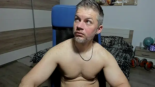 RobbyShawz online show from 05-18-26, 04:40