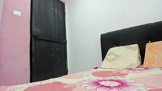 Andrewandzoe online show from 11-25-25, 02:11