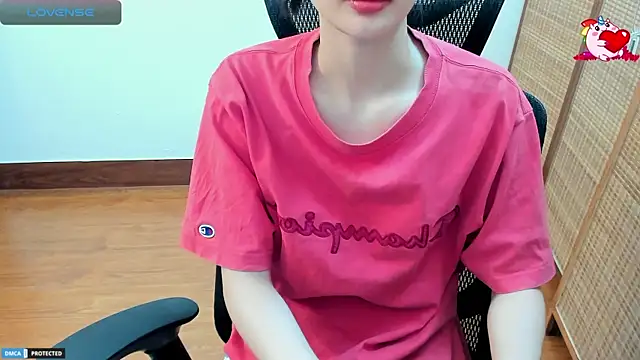 Snapshot of Ayase_momo chatting on 06-18-26, 12:20 Ayase momo online show from 06-18-26, 12:20