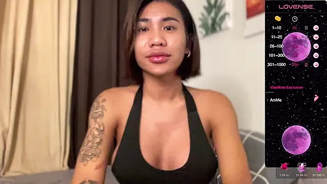 Snapshot of Alaia_Pope chatting on 01-05-25, 11:33 Alaia Pope online show from 01-05-25, 11:33