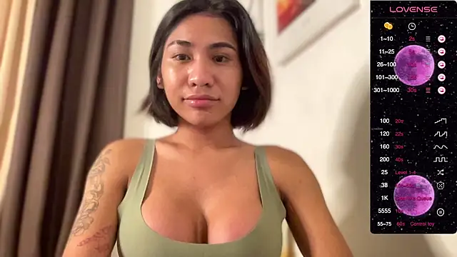 Snapshot of Alaia_Pope chatting on 01-22-25, 11:10 Alaia Pope online show from 01-22-25, 11:10