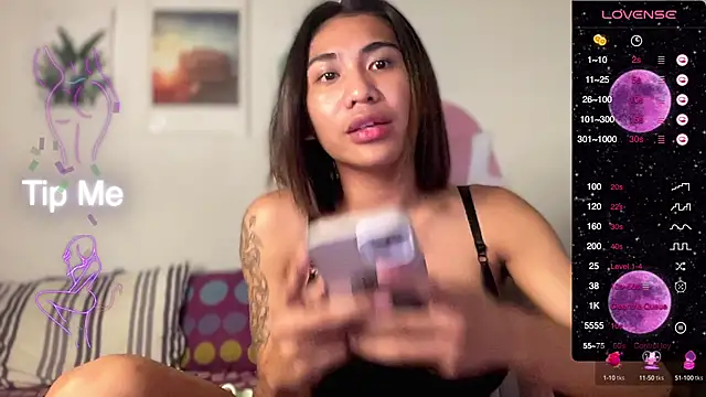 Snapshot of Alaia_Pope chatting on 02-23-25, 02:57 Alaia Pope online show from 02-23-25, 02:57