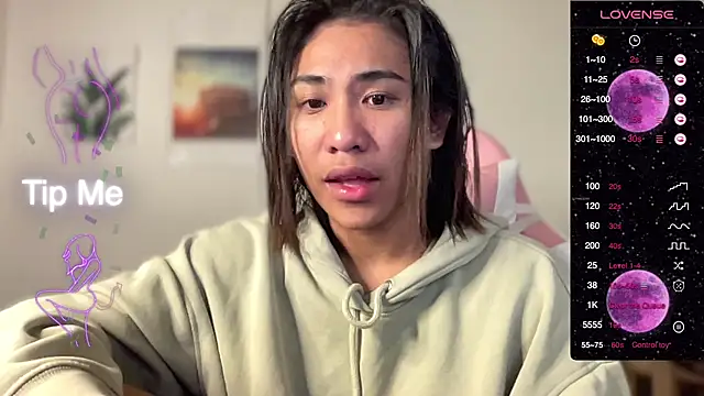 Snapshot of Alaia_Pope chatting on 02-25-25, 02:22 Alaia Pope online show from 02-25-25, 02:22