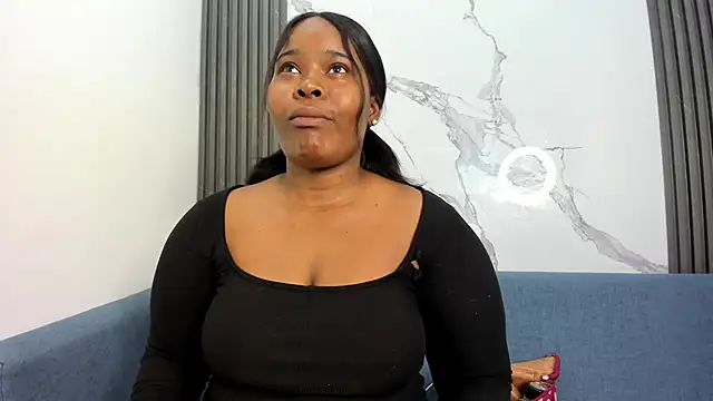 Snapshot of Rianamanson chatting on 10-31-25, 05:08 Rianamanson online show from 10-31-25, 05:08