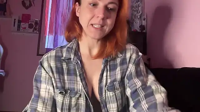 Snapshot of Nikky_Divine chatting on 02-16-26, 06:42 Nikky Divine online show from 02-16-26, 06:42