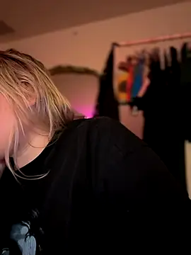 PiggyRose online show from 10-01-25, 12:27