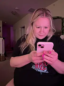 PiggyRose online show from 02-10-26, 11:20