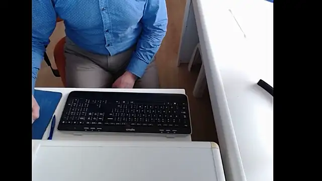 Snapshot of dutchpornking chatting on 11-29-25, 08:28 dutchpornking online show from 11-29-25, 08:28