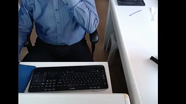 Snapshot of dutchpornking chatting on 12-15-25, 07:56 dutchpornking online show from 12-15-25, 07:56