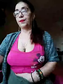 Chriss Tinaa online show from 02-04-25, 06:04