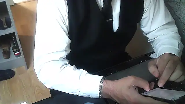 DUDURAxh online show from 11-20-25, 01:22