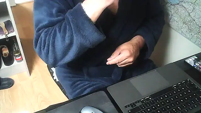 DUDURAxh online show from 11-23-25, 02:06