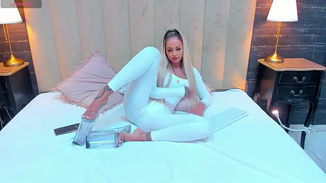 MelanieLexxx online show from 12-19-24, 06:45